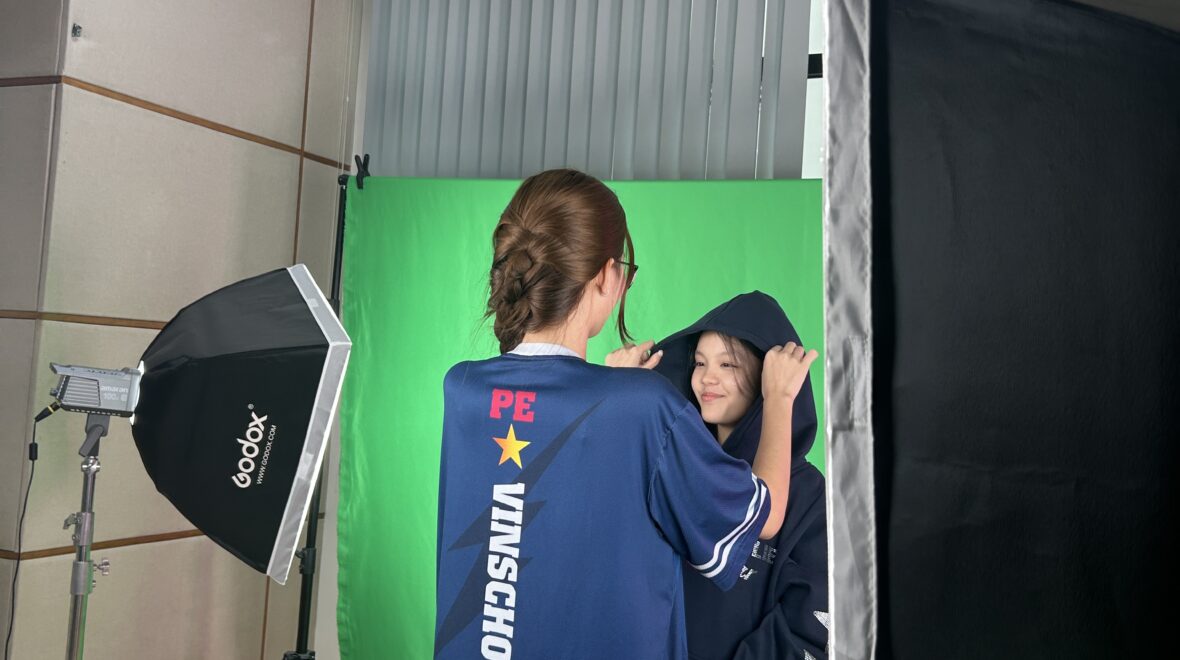 Last Christmas, Behind the Green Screen
